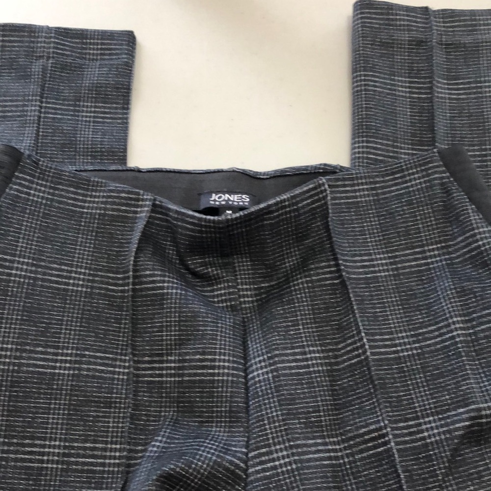 Jones New York plaid leggings size M